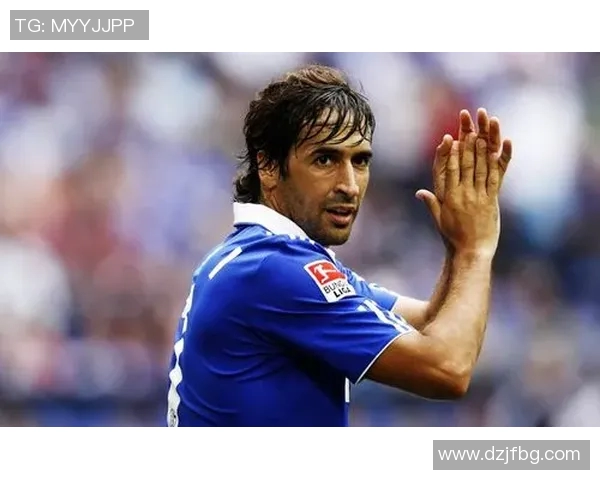 足球明星抱胳膊瞬间视频素材分享让你感受他们的独特魅力与风采 足球明星抱胳膊瞬间视频素材分享让你感受他们的独特魅力与风采