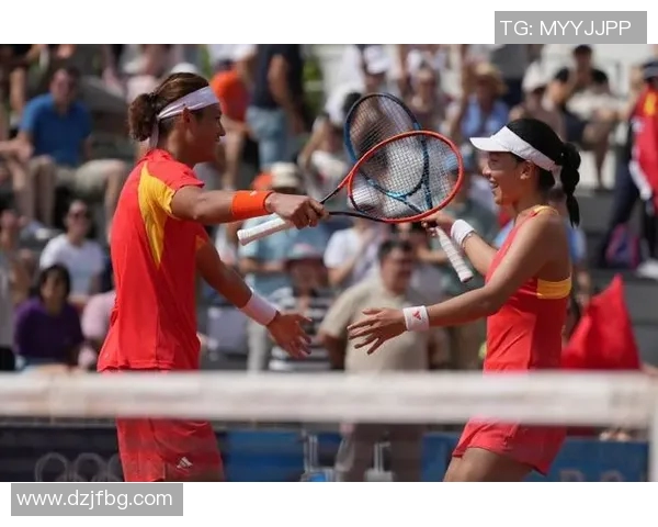 本届奥运会足球明星展现激情与荣耀的精彩瞬间